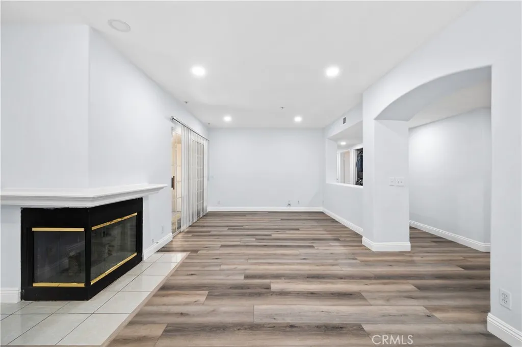 4259 Fulton Avenue 103, Sherman Oaks, California 91423 home-pic-16