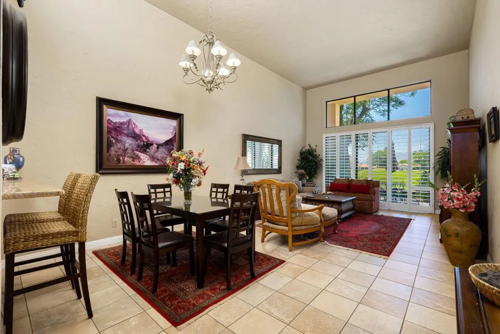 23-web-or-mls-MBOaktree_OPMG_0625_023