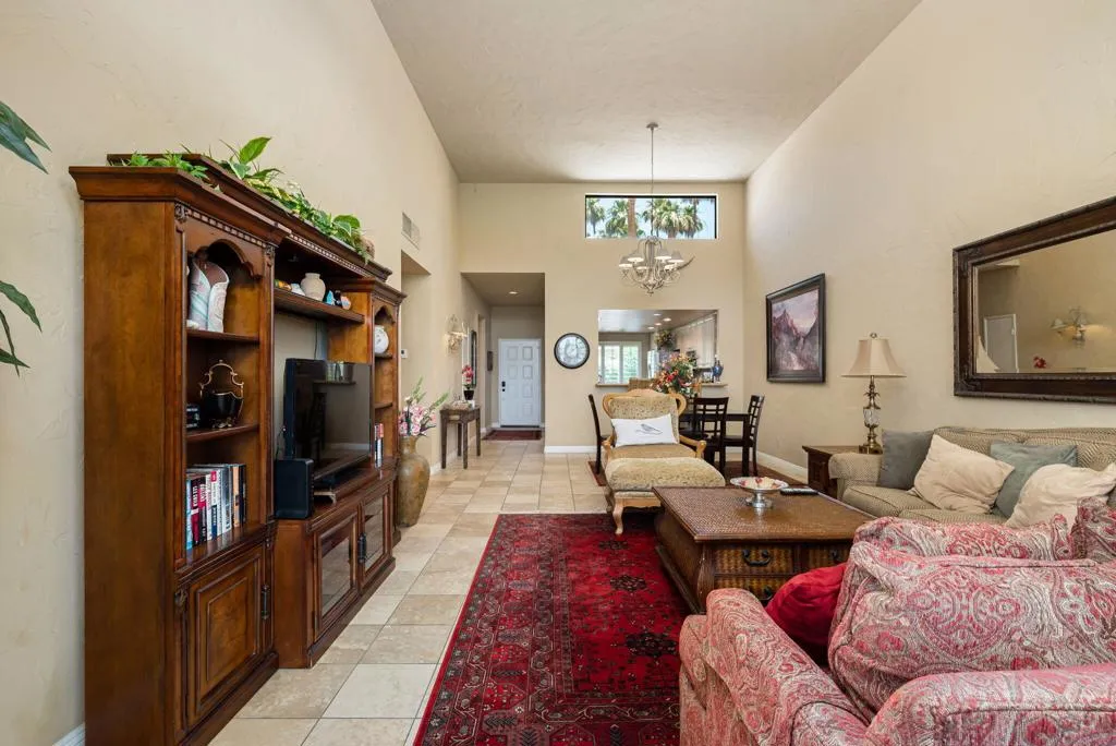 29-web-or-mls-MBOaktree_OPMG_0625_029