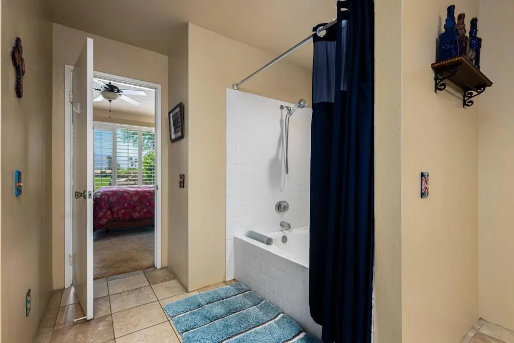 46-web-or-mls-MBOaktree_OPMG_0625_046
