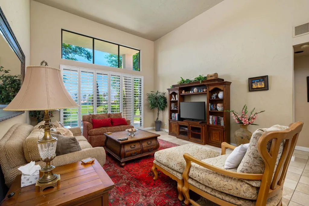 27-web-or-mls-MBOaktree_OPMG_0625_027