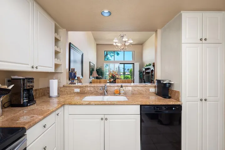 36-web-or-mls-MBOaktree_OPMG_0625_036