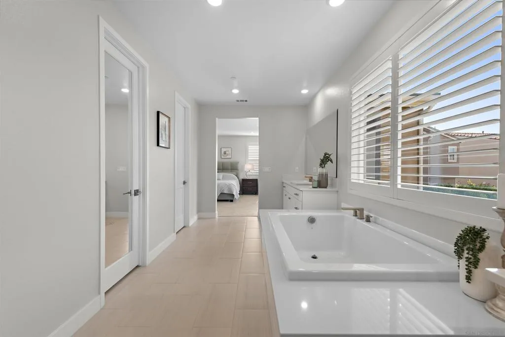 624 Pelion, Lake Forest, California 92630 home-pic-22