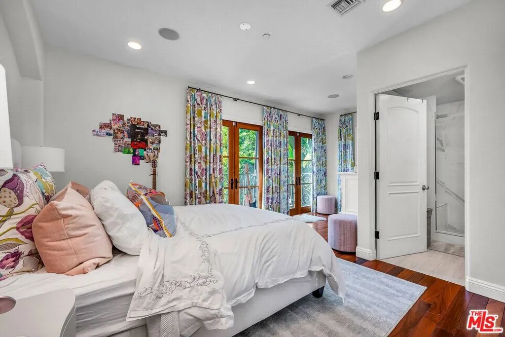 3110 Benedict Canyon Drive, Beverly Hills, California 90210 home-pic-45