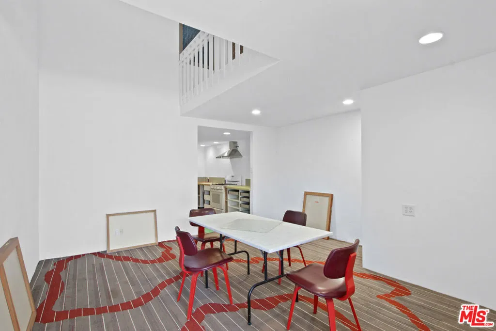 110 Mildred Avenue, Venice, California 90291 home-pic-10