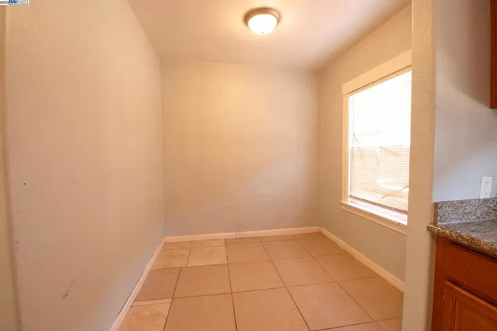 7800 Lockwood St, Oakland, California 94621