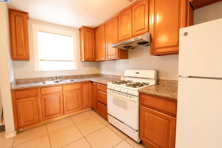 7800 Lockwood St, Oakland, California 94621