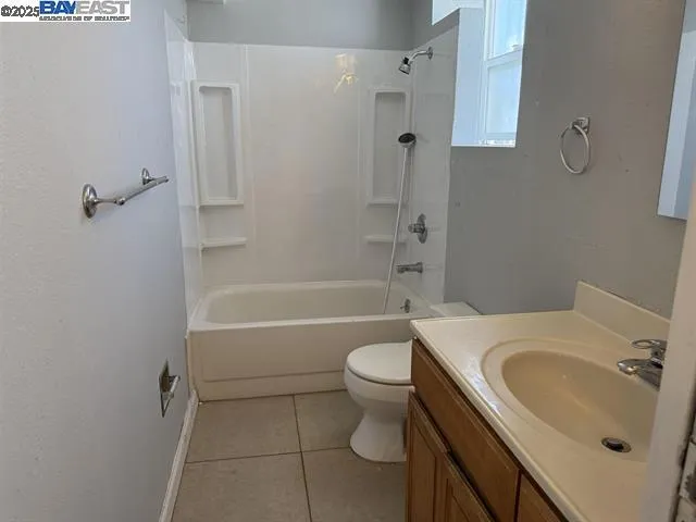 7800 Lockwood St, Oakland, California 94621