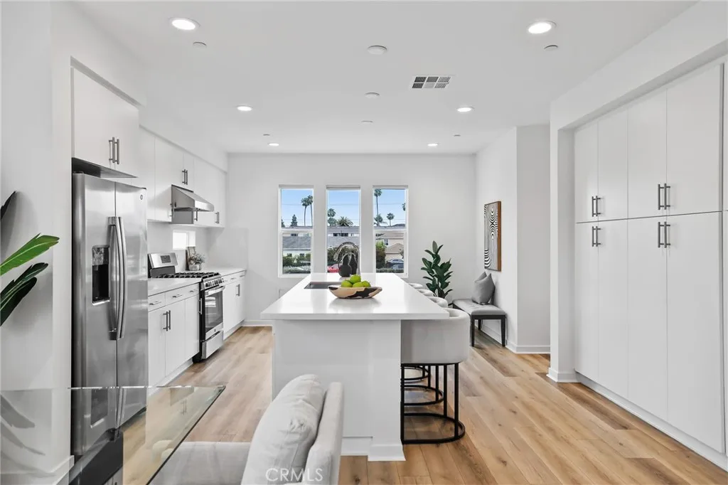 536 Caleigh Lane, Costa Mesa, California 92627 home-pic-11