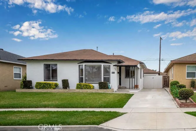 6016 Sugarwood Street, Lakewood, California 90713