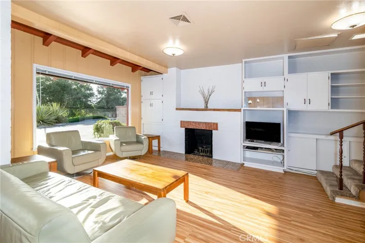 4899 Glenwood Drive, Riverside, California 92501
