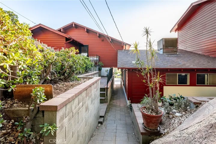 4899 Glenwood Drive, Riverside, California 92501
