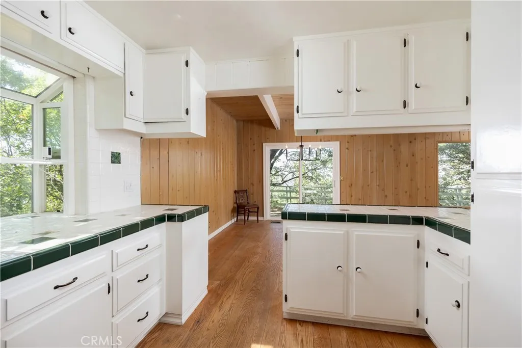 1268 Aleutian Drive, Lake Arrowhead, California 92352 home-pic-3