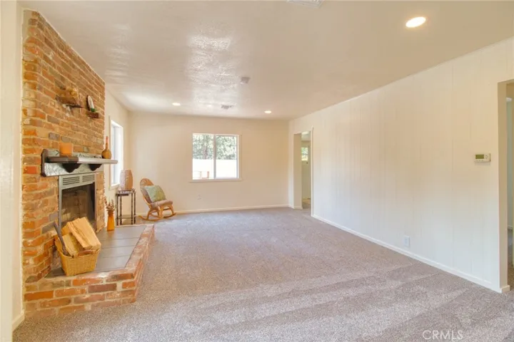 1131 Apple Avenue, Wrightwood, California 92397