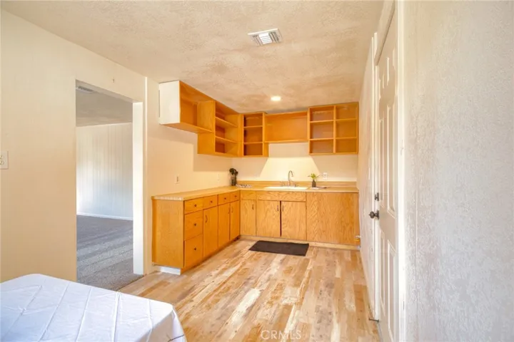 1131 Apple Avenue, Wrightwood, California 92397