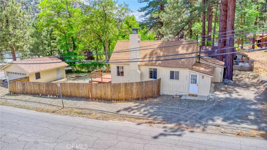 1131 Apple Avenue, Wrightwood, California 92397