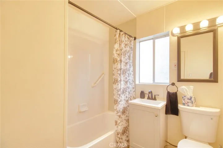 1131 Apple Avenue, Wrightwood, California 92397