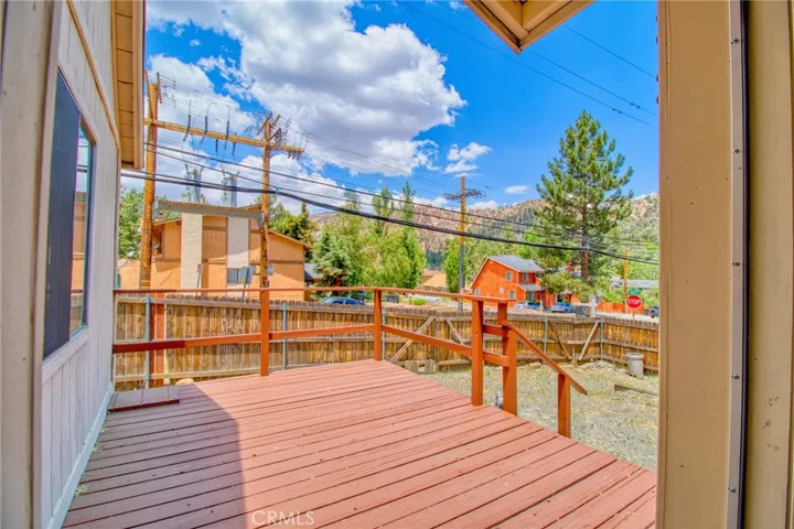 1131 Apple Avenue, Wrightwood, California 92397