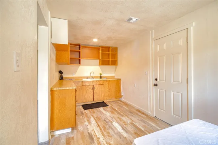1131 Apple Avenue, Wrightwood, California 92397