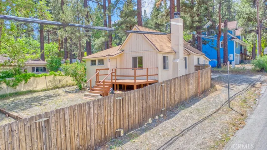 1131 Apple Avenue, Wrightwood, California 92397