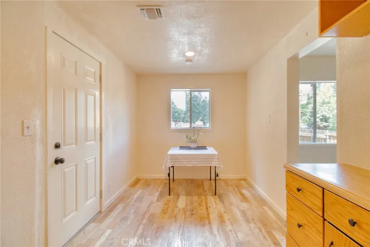 1131 Apple Avenue, Wrightwood, California 92397