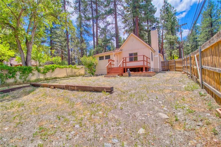 1131 Apple Avenue, Wrightwood, California 92397