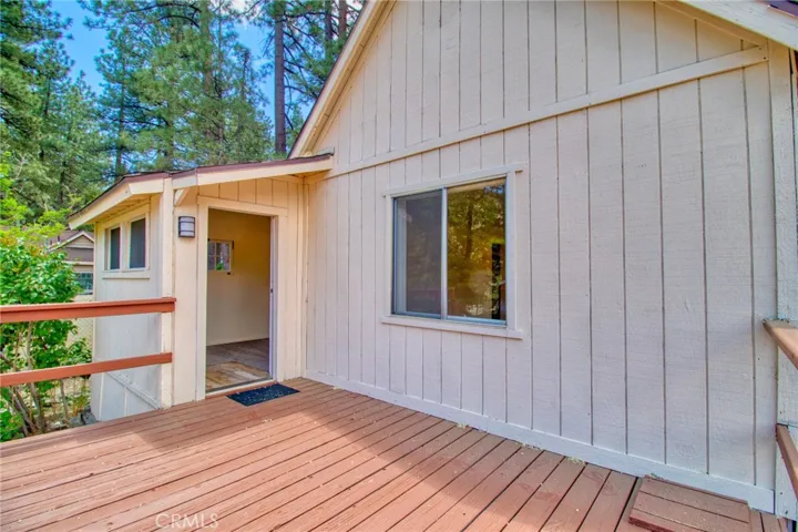 1131 Apple Avenue, Wrightwood, California 92397