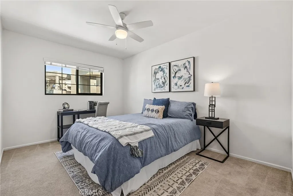 1737 Peyton Avenue E, Burbank, California 91504 home-pic-8