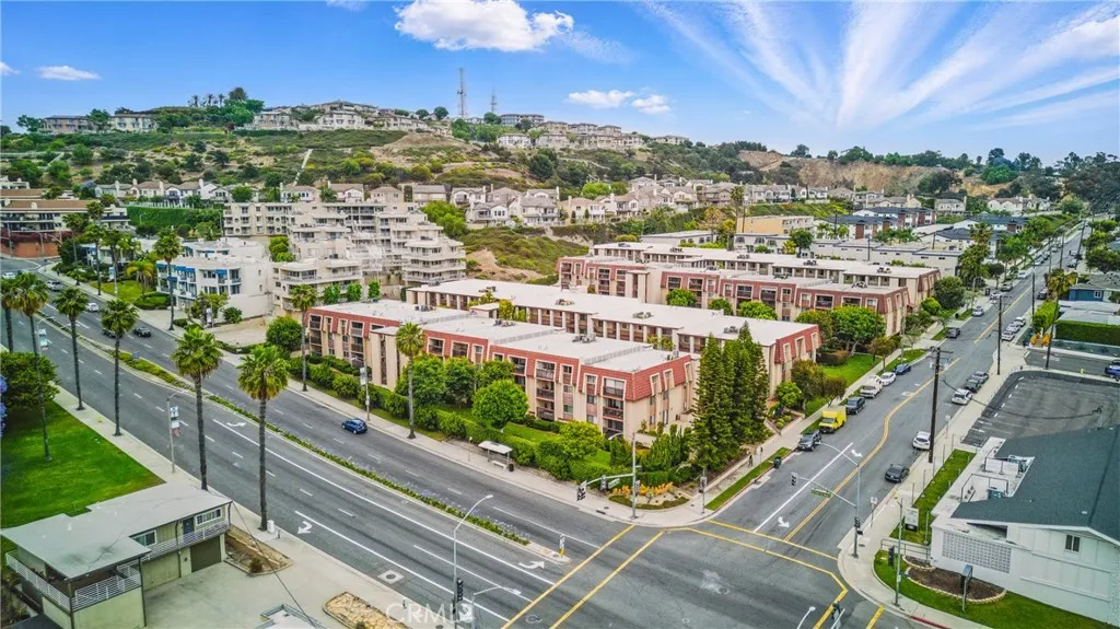 2001 E 21st Street 235, Signal Hill, California 90755 home-pic-37