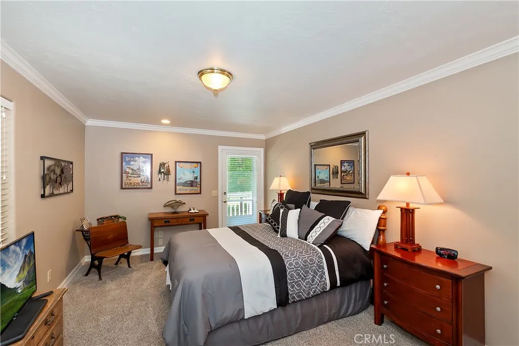 27781 St Bernard Lane, Lake Arrowhead, California 92352 home-pic-24