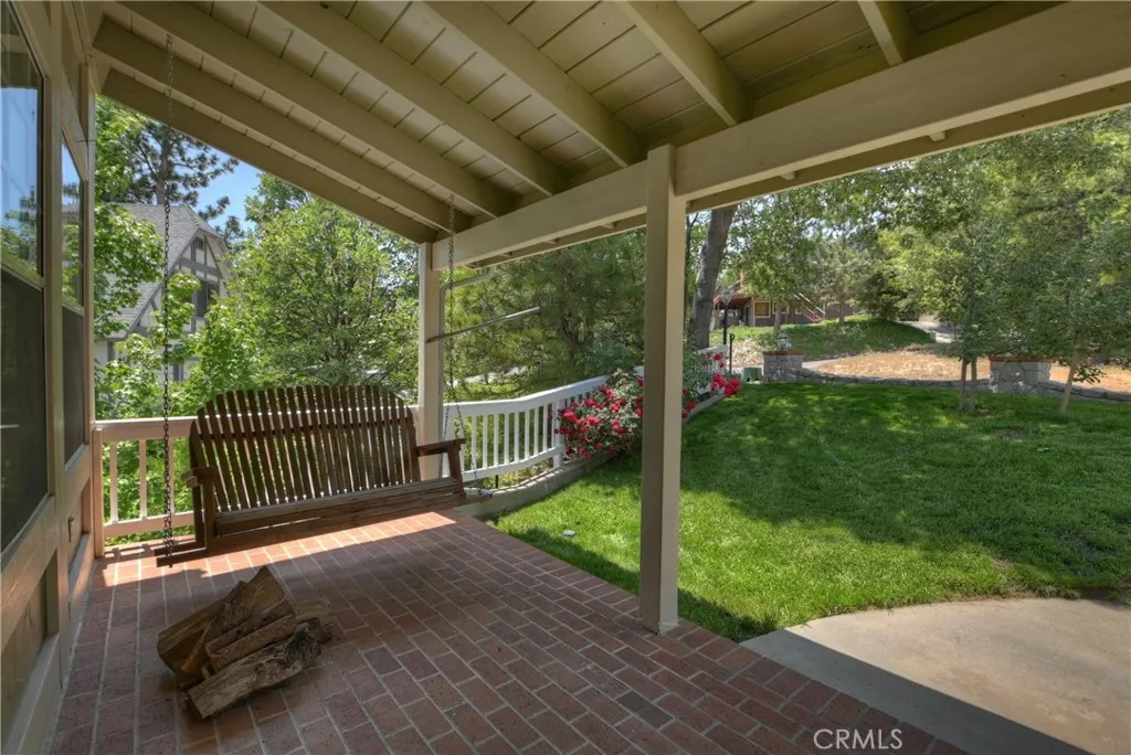 27781 St Bernard Lane, Lake Arrowhead, California 92352 home-pic-33