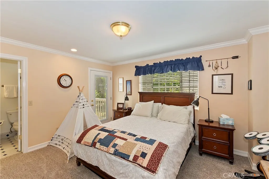 27781 St Bernard Lane, Lake Arrowhead, California 92352 home-pic-22