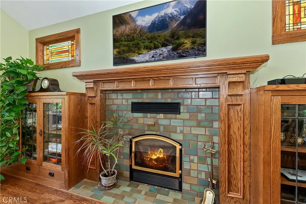27781 St Bernard Lane, Lake Arrowhead, California 92352 home-pic-5