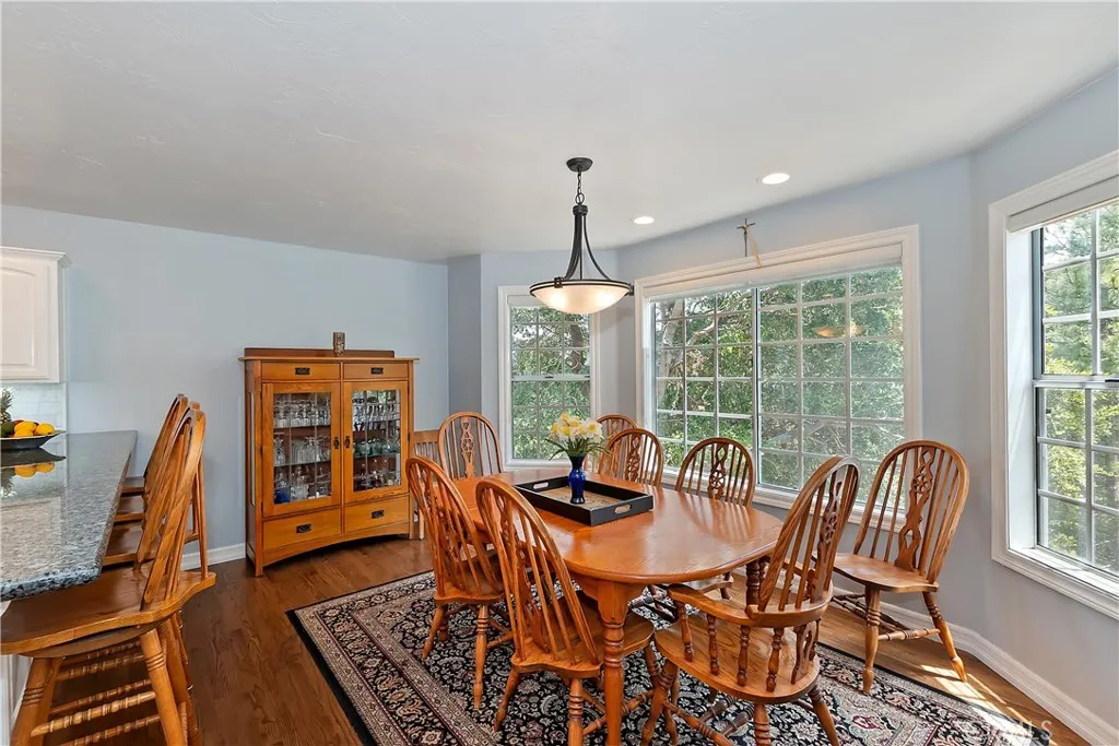 27781 St Bernard Lane, Lake Arrowhead, California 92352 home-pic-12