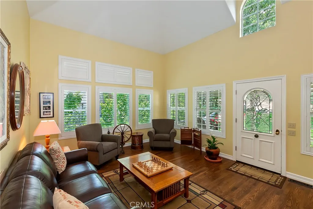 27781 St Bernard Lane, Lake Arrowhead, California 92352 home-pic-3