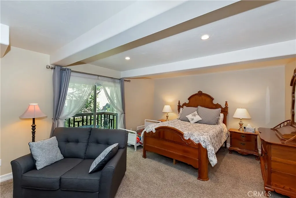 27781 St Bernard Lane, Lake Arrowhead, California 92352 home-pic-25