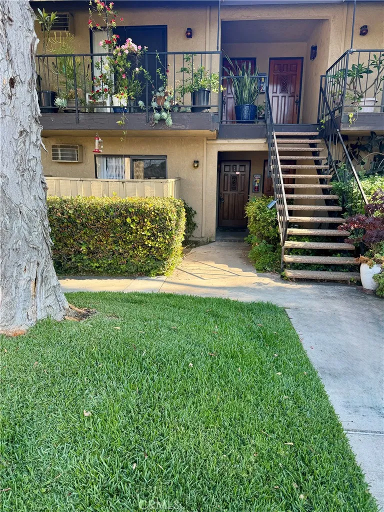 1806 N Fairview Street Q, Santa Ana, California 92706, 1 Bedroom Bedrooms, ,1 BathroomBathrooms,Residential Lease,For Rent,Fairview,OC25129152