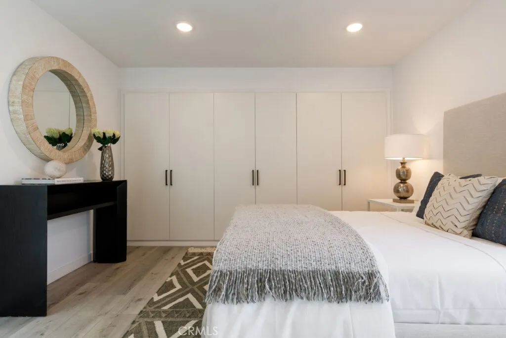 846 N Alta Vista Boulevard, Los Angeles, California 90046 home-pic-11