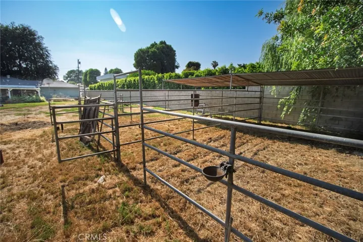 8512 Newcastle Avenue, Northridge, California 91325