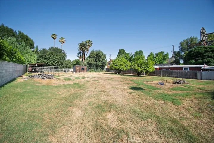 8512 Newcastle Avenue, Northridge, California 91325