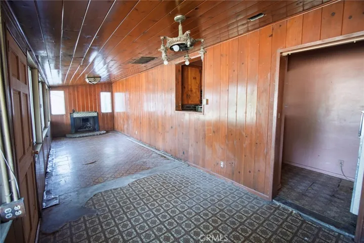8512 Newcastle Avenue, Northridge, California 91325