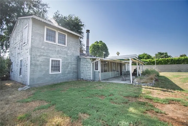 8512 Newcastle Avenue, Northridge, California 91325