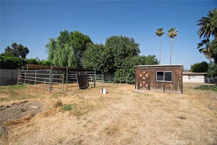 8512 Newcastle Avenue, Northridge, California 91325