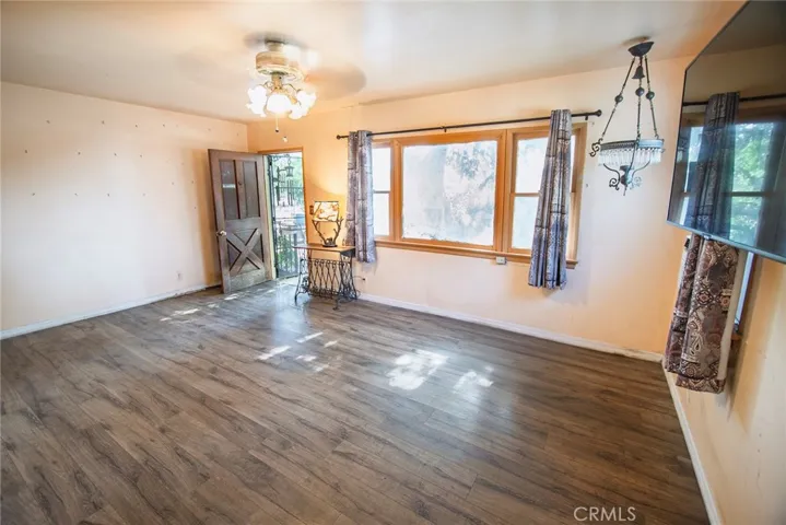 8512 Newcastle Avenue, Northridge, California 91325