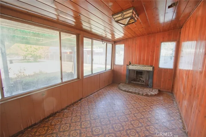 8512 Newcastle Avenue, Northridge, California 91325
