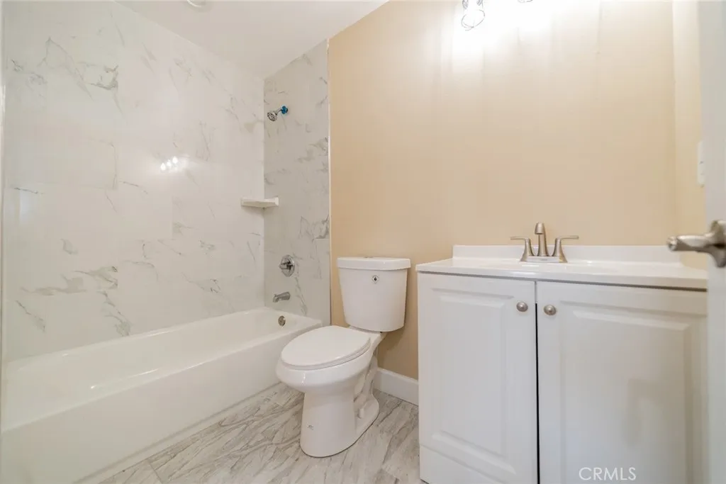 565 N Meridian Avenue, San Bernardino, California 92410 home-pic-25