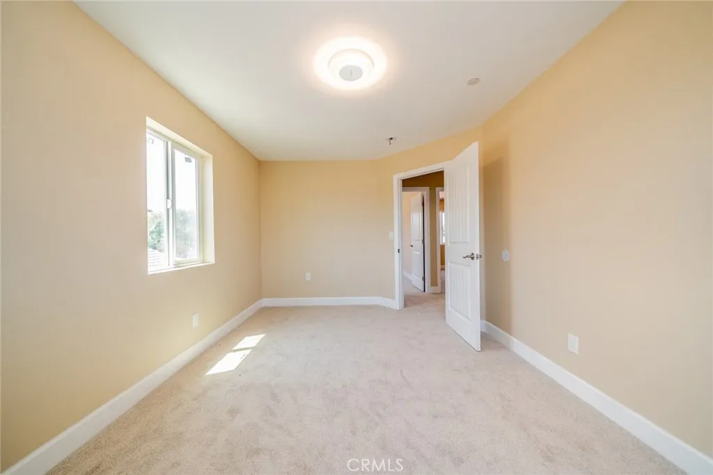 565 N Meridian Avenue, San Bernardino, California 92410 home-pic-33