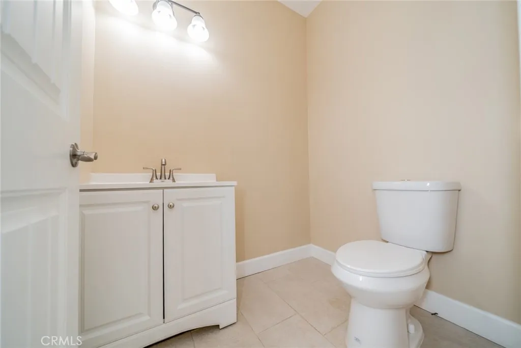 565 N Meridian Avenue, San Bernardino, California 92410 home-pic-9