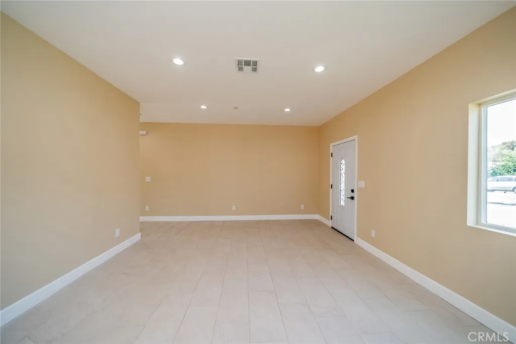 565 N Meridian Avenue, San Bernardino, California 92410 home-pic-7