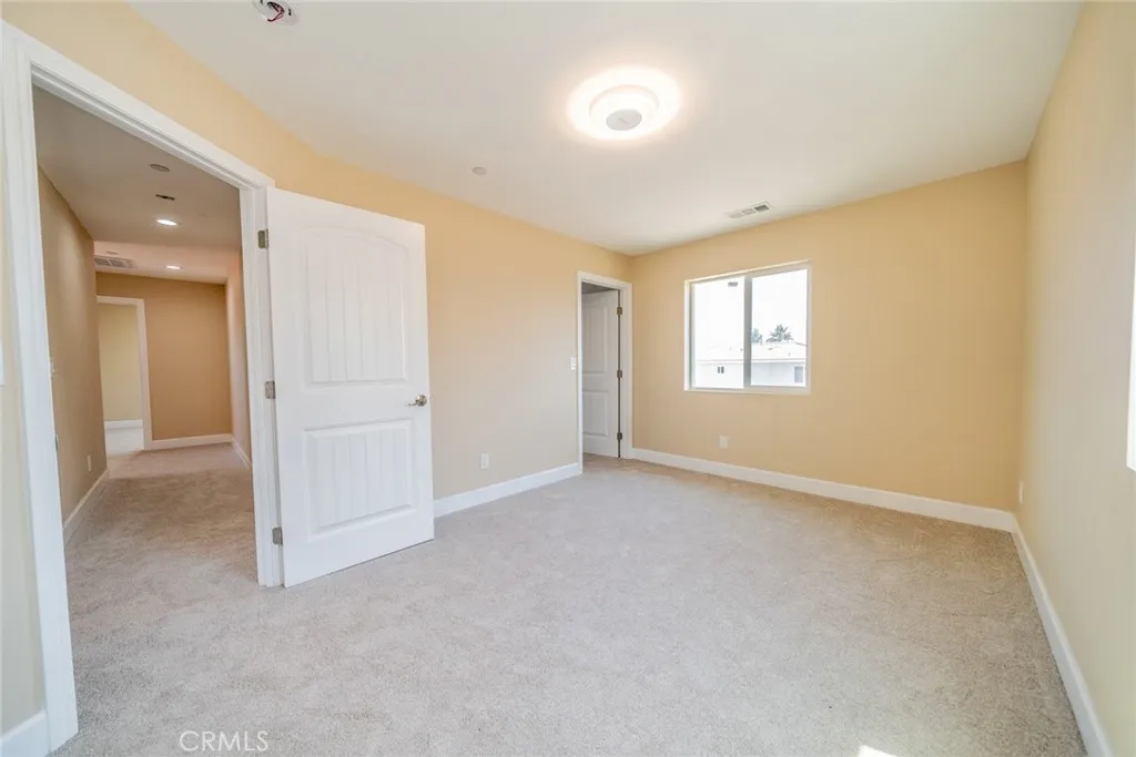 565 N Meridian Avenue, San Bernardino, California 92410 home-pic-35